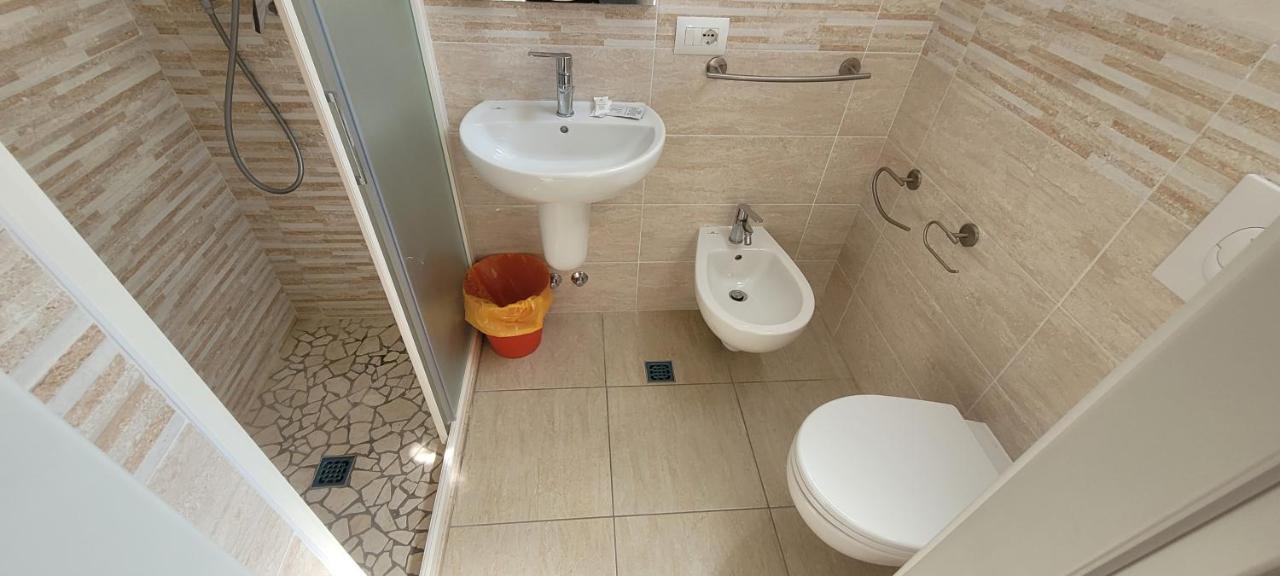 Hotel Santiago Rimini Bagian luar foto