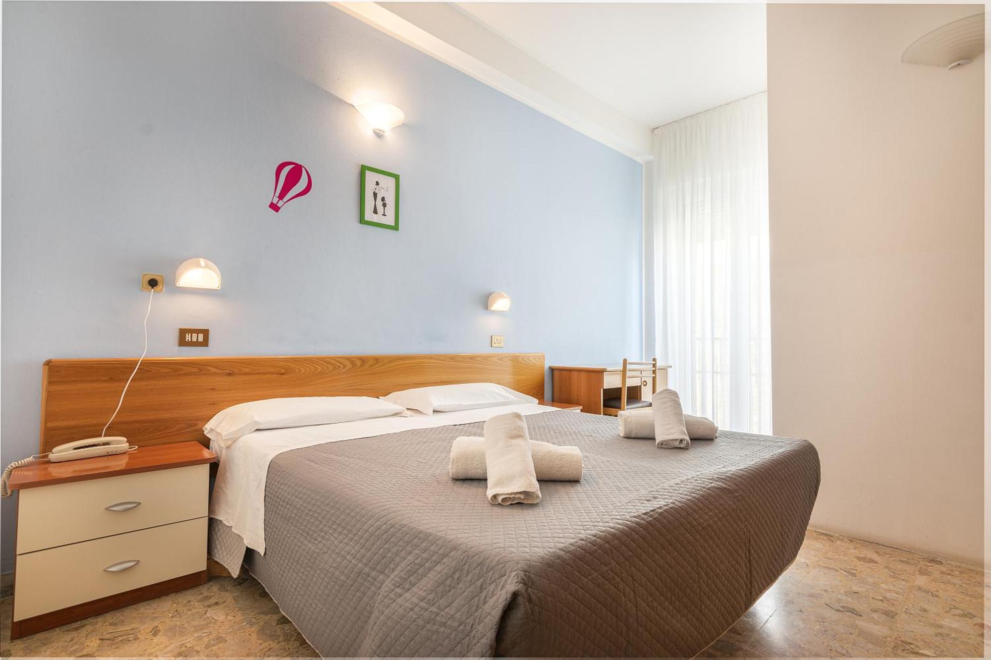Hotel Santiago Rimini Bagian luar foto