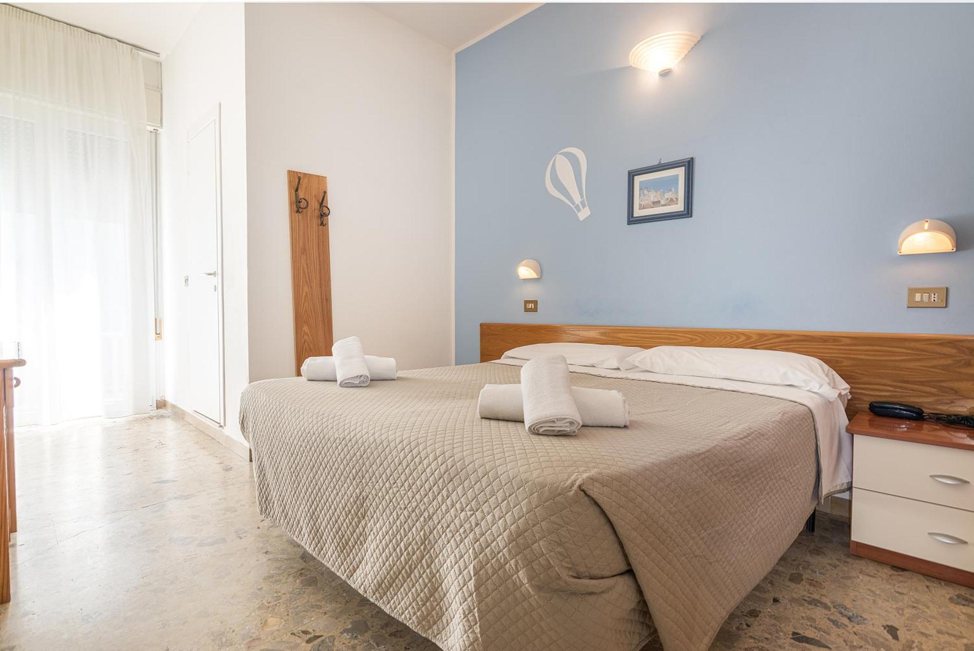 Hotel Santiago Rimini Bagian luar foto