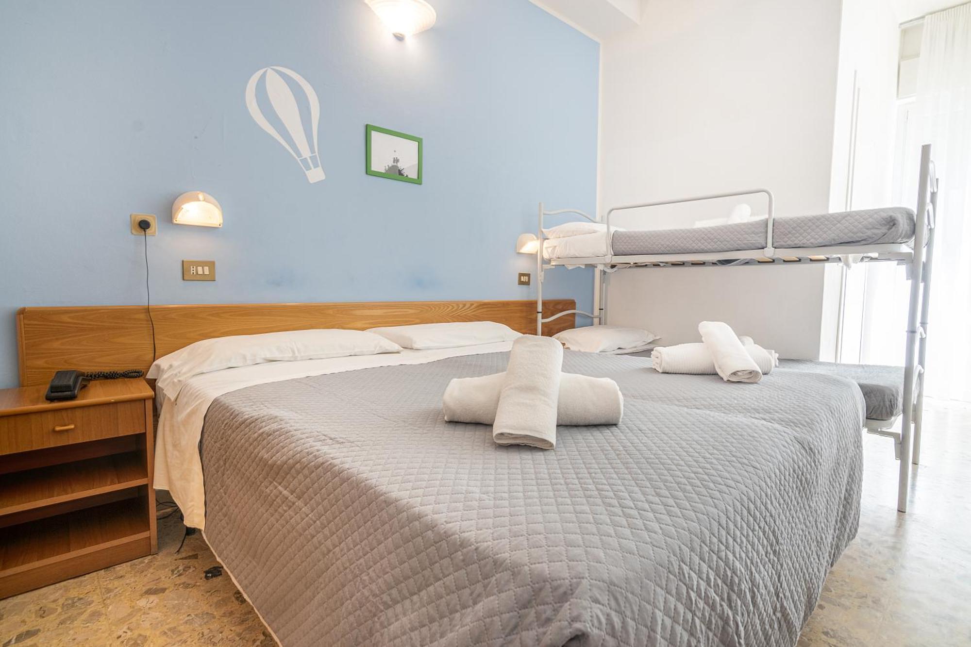 Hotel Santiago Rimini Bagian luar foto